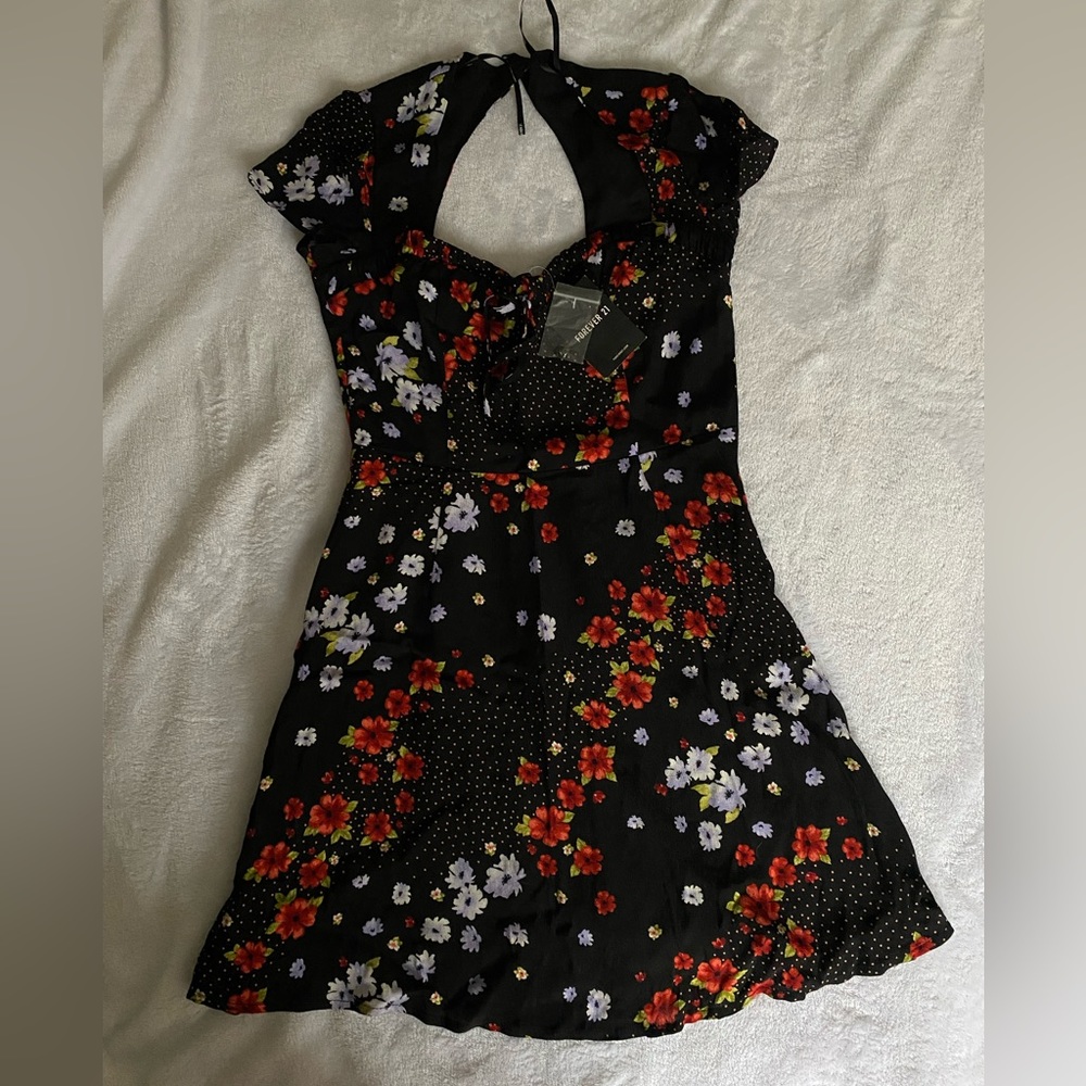 New Forever 21 puff sleeve floral mini dress Size S